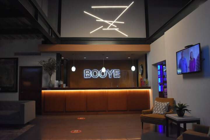Guest Lobby