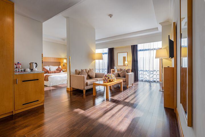 Room 30 of 117
