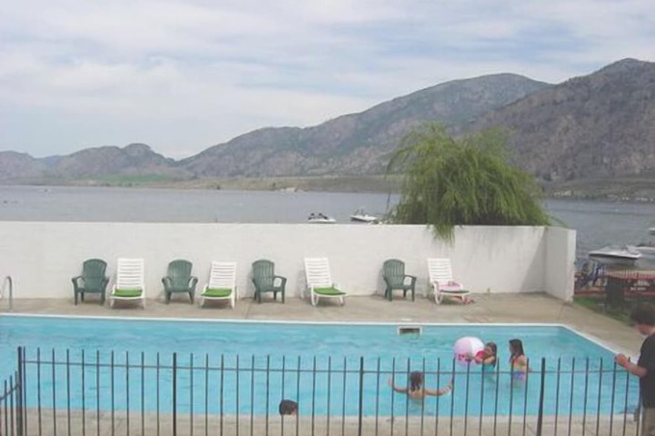 Pool 15 of 39