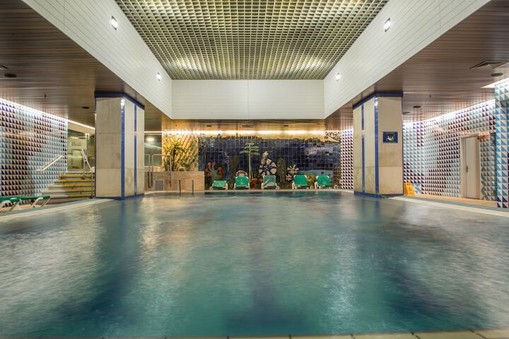 Pool 78 of 107