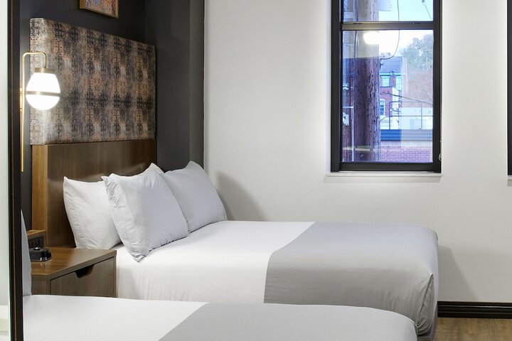 2 Double Beds (1 of 10)