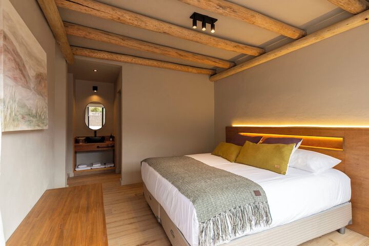 Room 2 of 38