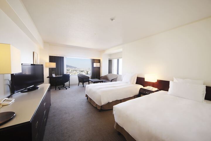 Room 10 of 141