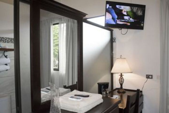 Room 30 of 53