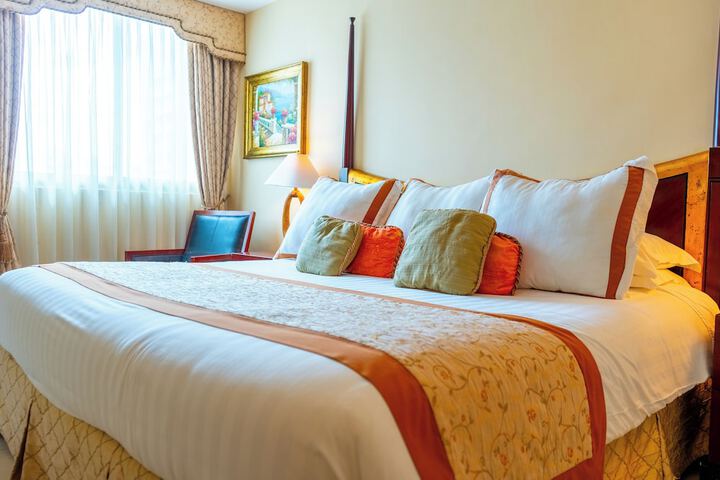 Room 14 of 24