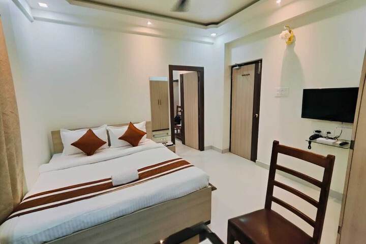 Room 16 of 31