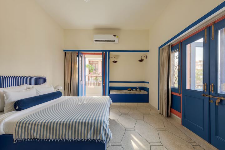 Room 18 of 42