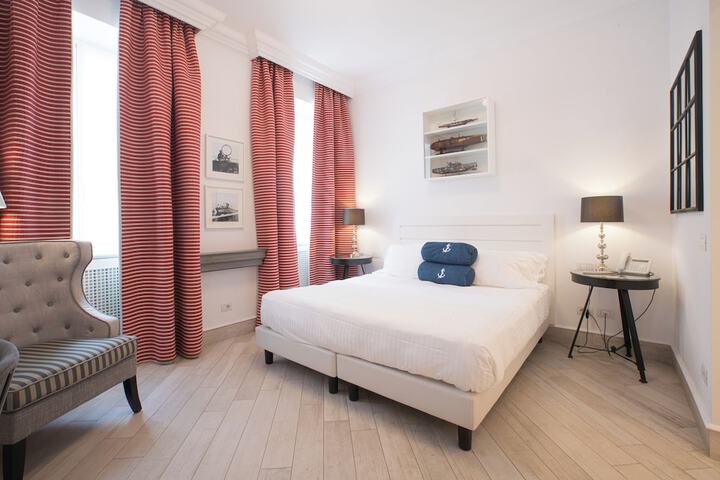 Room 35 of 73