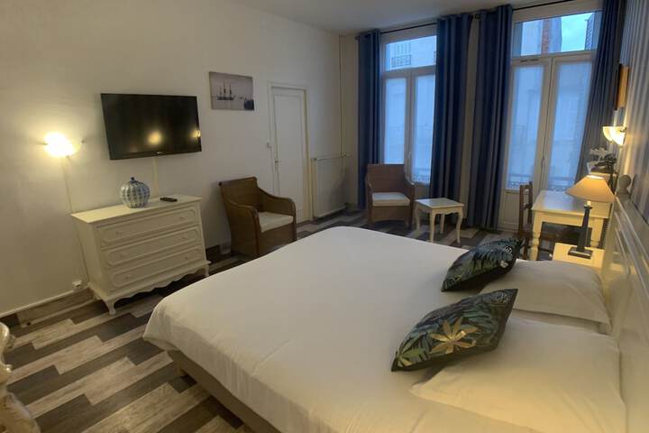 Room 16 of 50