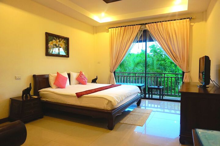 Room 3 of 50