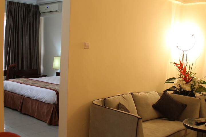 Room 16 of 34