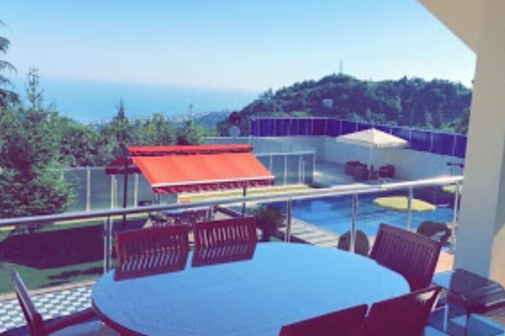 Terrace/Patio 6 of 11