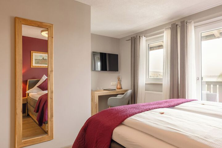 Room 102 of 207
