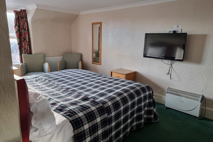 Room 32 of 72