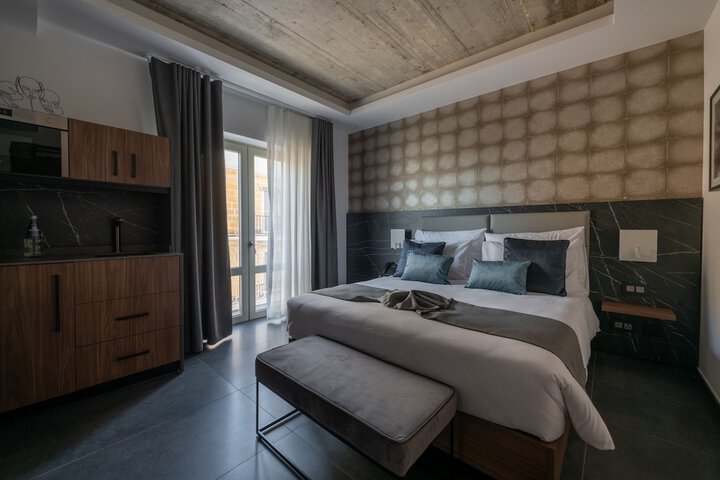 Room 10 of 60