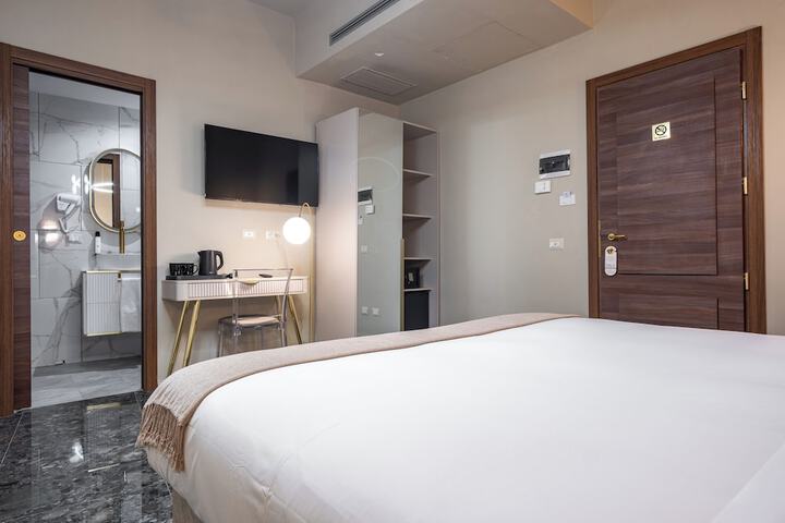 Room 58 of 78
