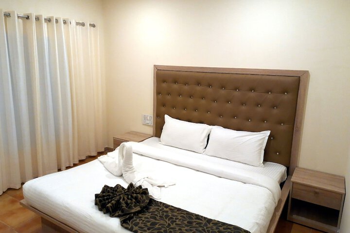 Room 8 of 37