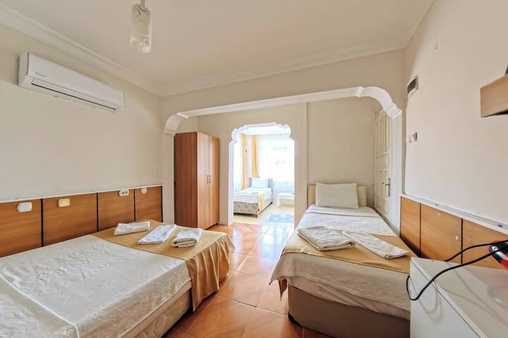 Room 28 of 66