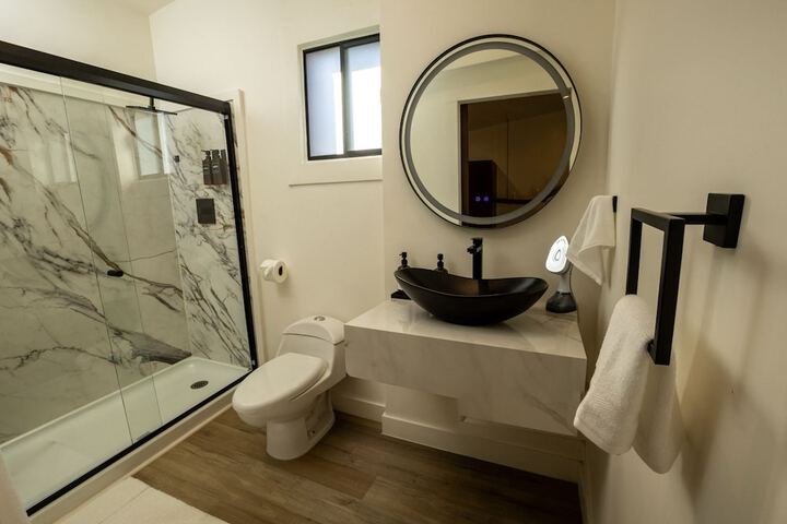 Room 16 of 39