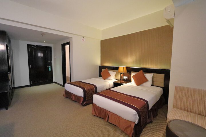 Room 22 of 66