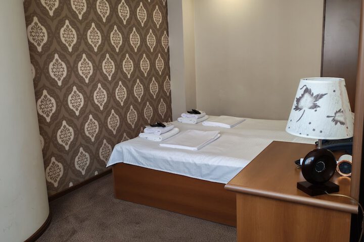 Room 111 of 164