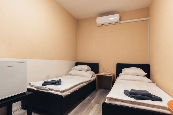 Room 37 of 94