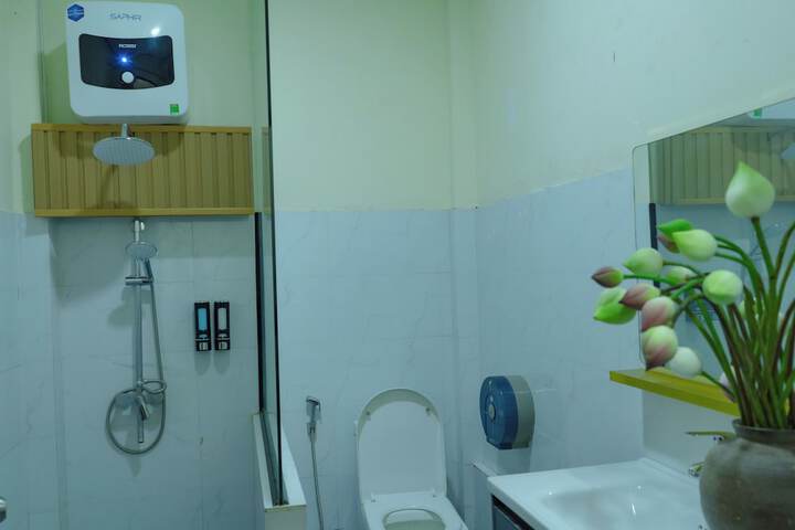 Room 14 of 18