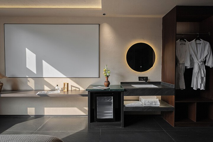 Room 13 of 60