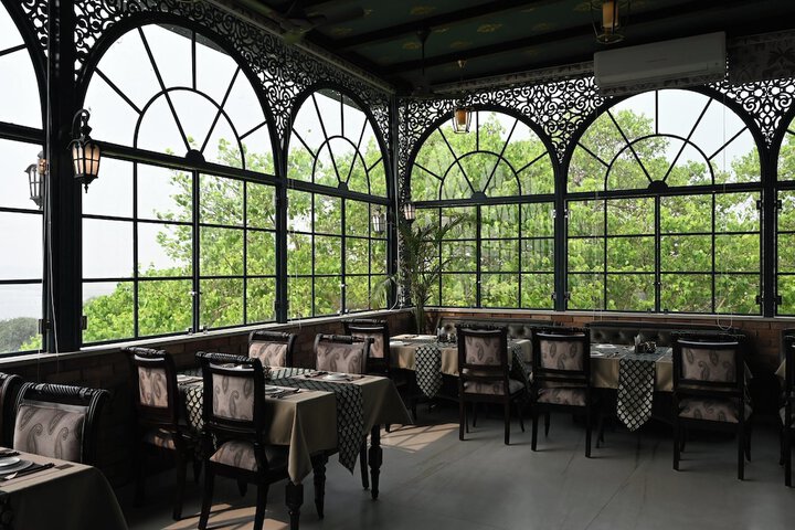 Dining 95 of 161