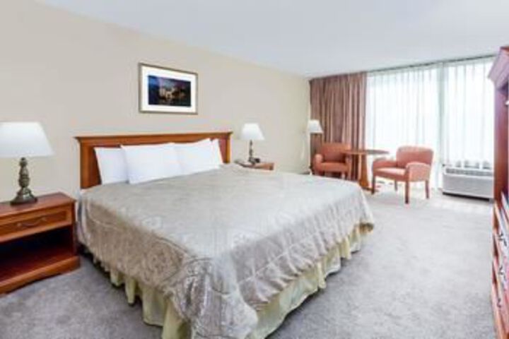 Room 18 of 53