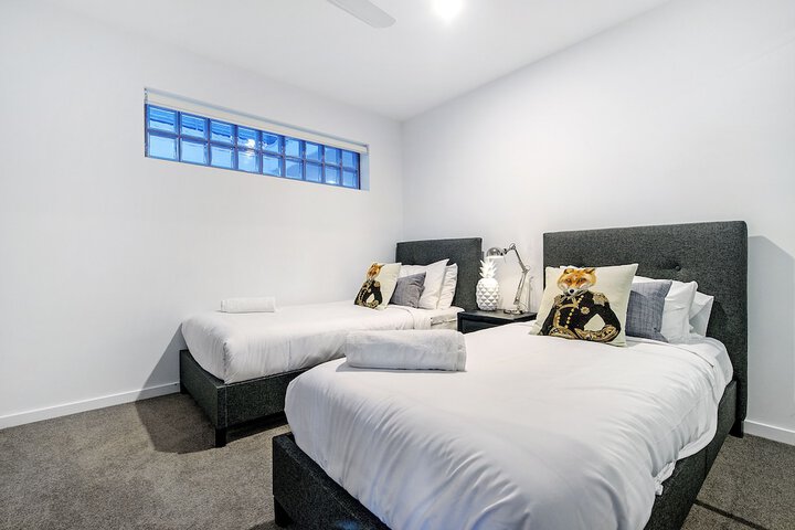 Room 5 of 108