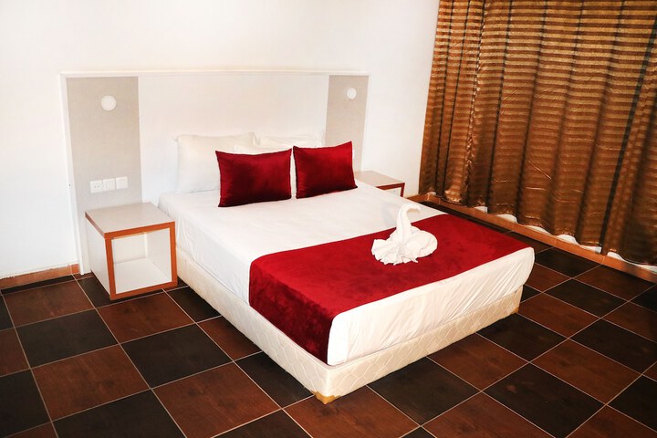 Room 12 of 31