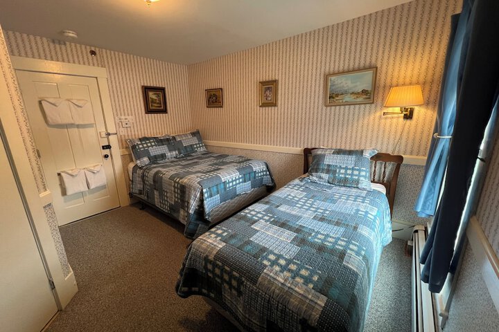Room 16 of 86