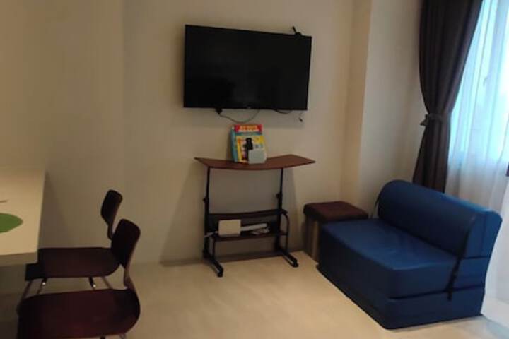 Room 2 of 5
