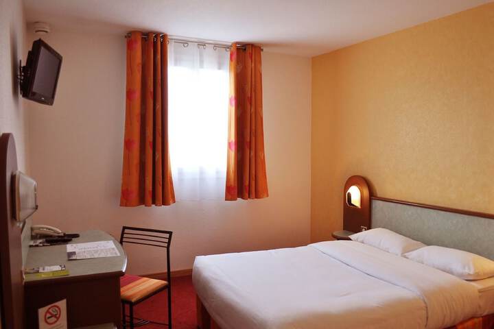 Room 7 of 29