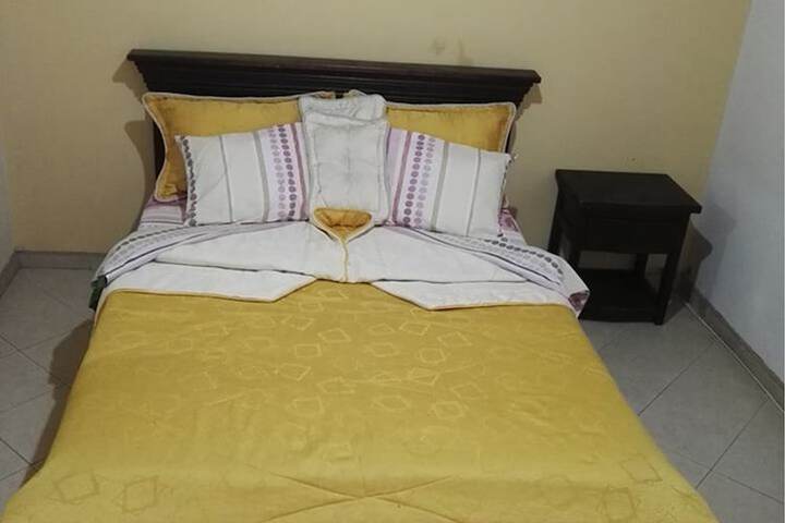 Room 5 of 9