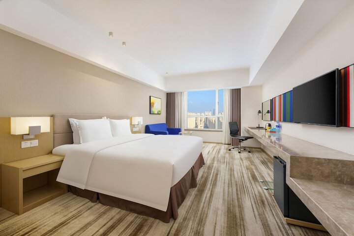 Room 5 of 38