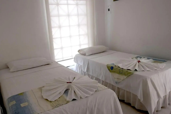 Room 5 of 11