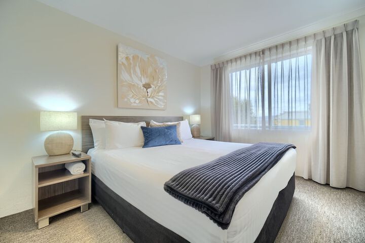 Room 4 of 79