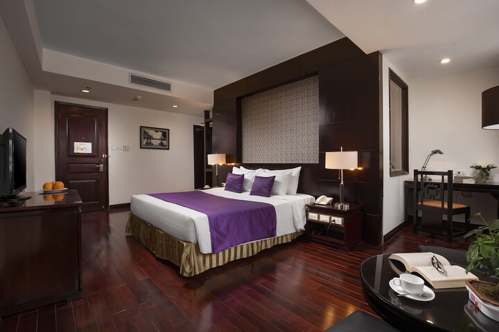 Room 10 of 41