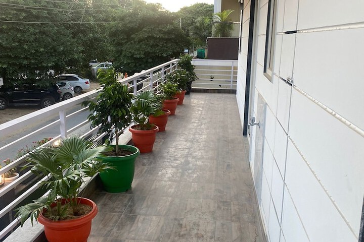 Terrace/Patio 30 of 46