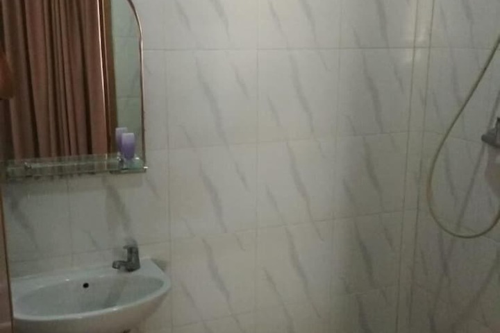 Clean Restrooms