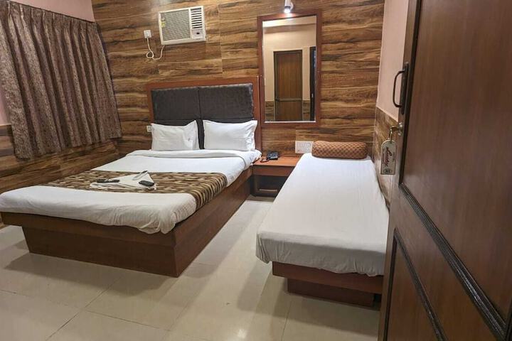 Room 15 of 53