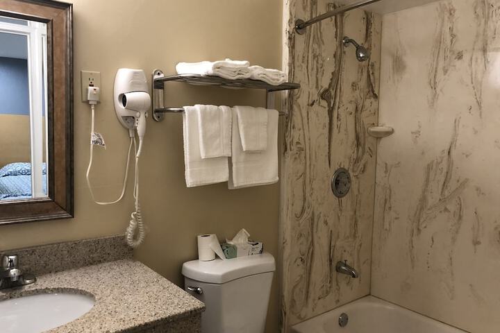 Room 16 of 35