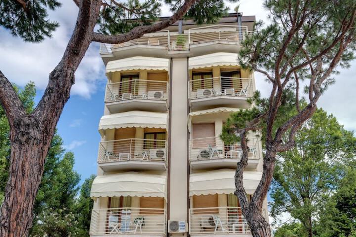 Hotel 67 of 68