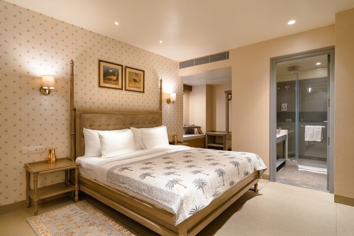 Room 6 of 27