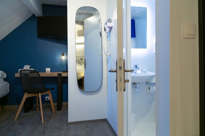 Room 79 of 112