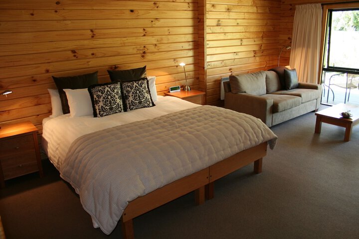 Room 3 of 37