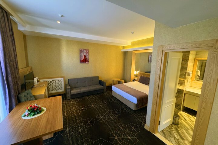 Room 38 of 64