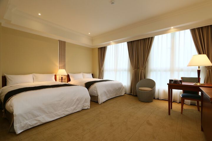 Room 16 of 56